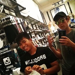 Meet your Posher, Sebastian